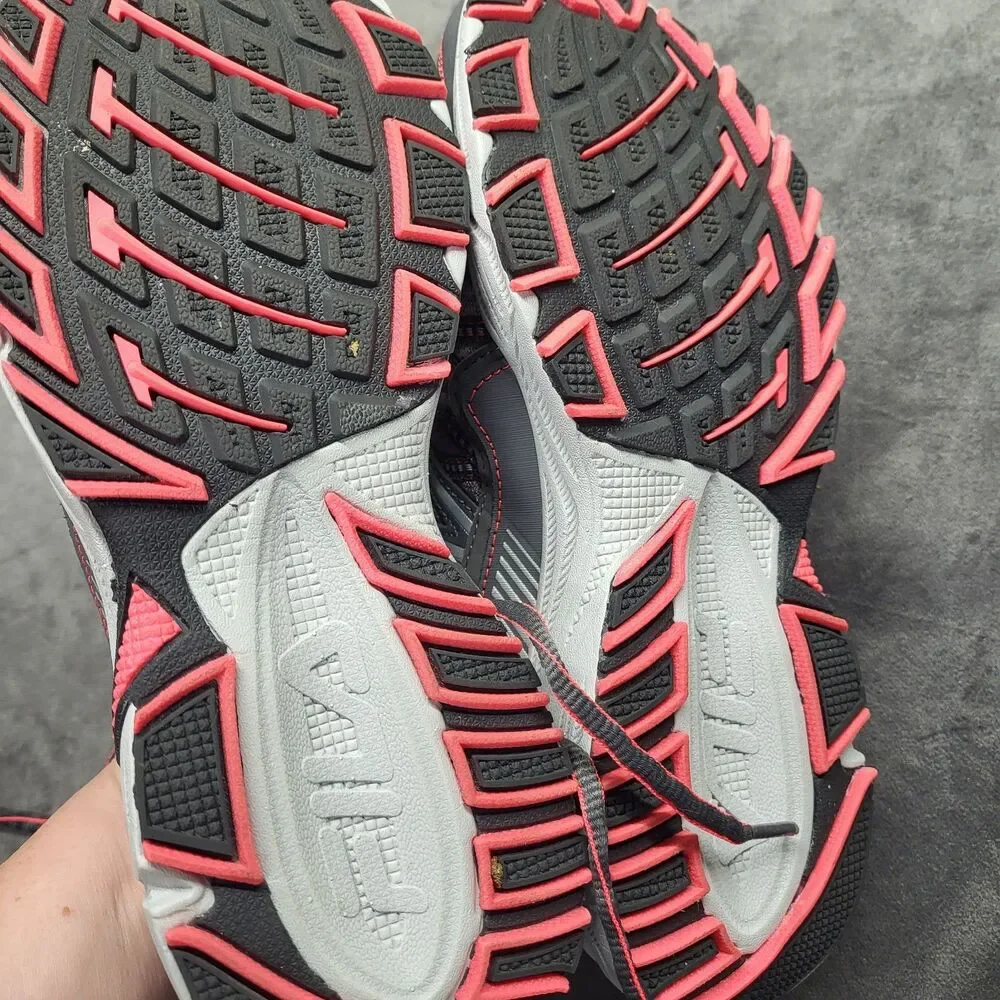 Fila Women's Trail Running Sneakers Size 8 Silver Dark Grey Pink